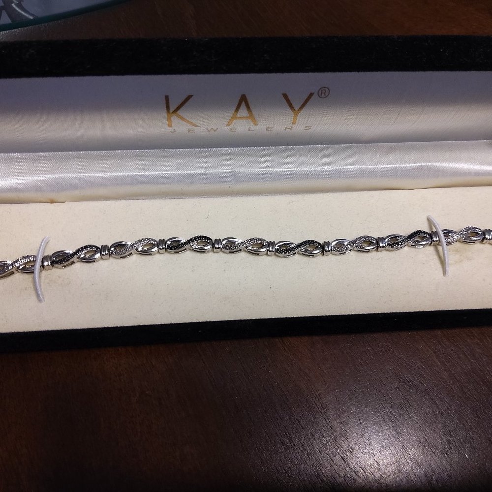 Kay Jewelers Black And White Diamond Infinity Bracelet